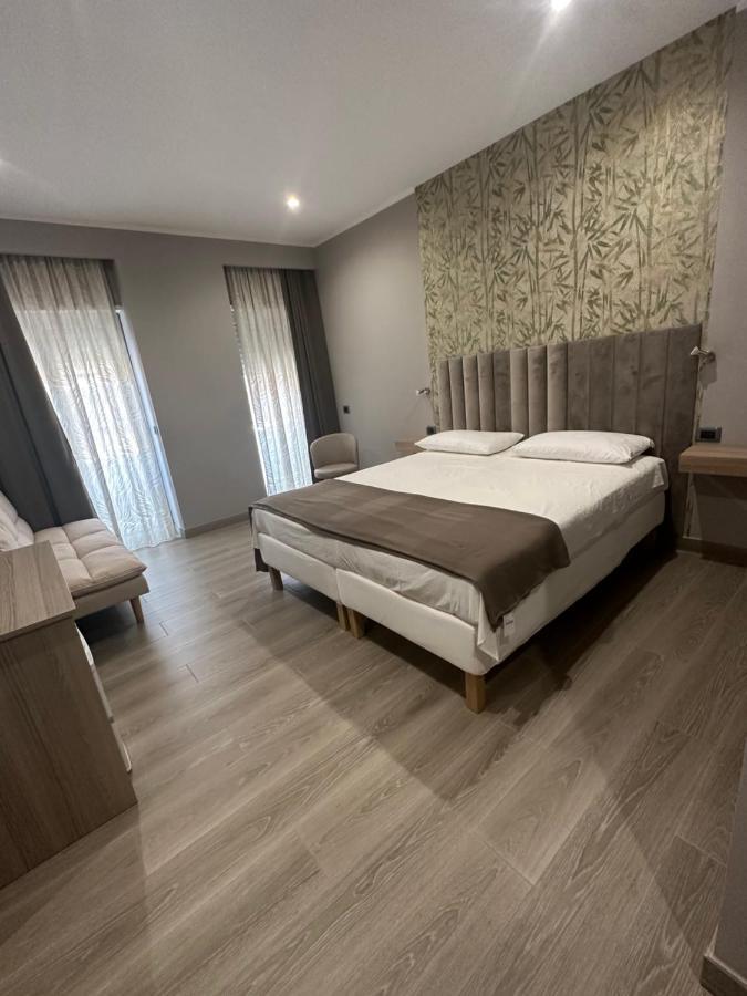 B&B Sanem Luxury Rooms Gioia Tauro Bagian luar foto