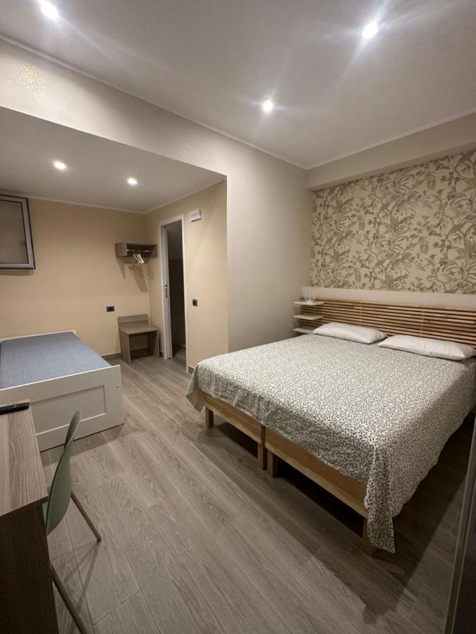 B&B Sanem Luxury Rooms Gioia Tauro Bagian luar foto